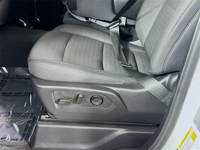 Photo of 2024 Summit White GMC Sierra 2500