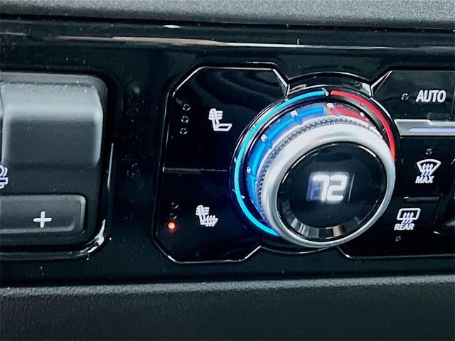 Photo of 2024 Summit White GMC Sierra 2500