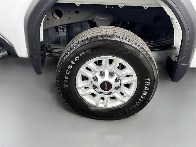 Photo of 2024 Summit White GMC Sierra 2500