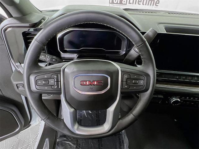 Photo of 2024 Summit White GMC Sierra 2500