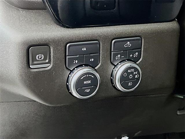 Photo of 2024 Summit White GMC Sierra 2500