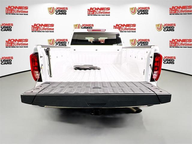 Photo of 2024 Summit White GMC Sierra 2500