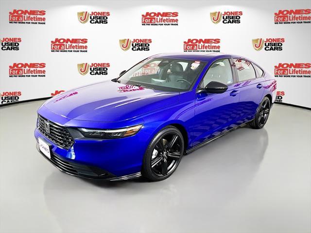 Photo of 2024 Still Night Pearl Honda Accord Hybrid