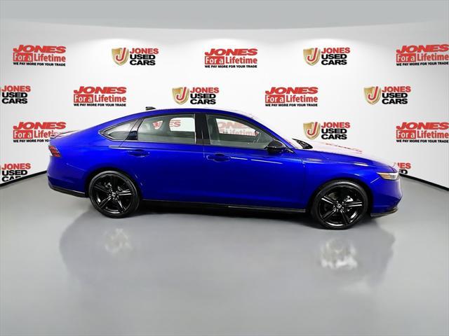 Photo of 2024 Still Night Pearl Honda Accord Hybrid