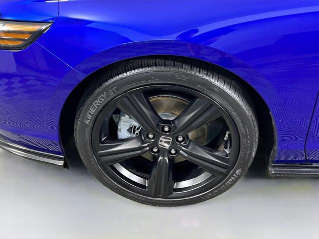 Photo of 2024 Still Night Pearl Honda Accord Hybrid