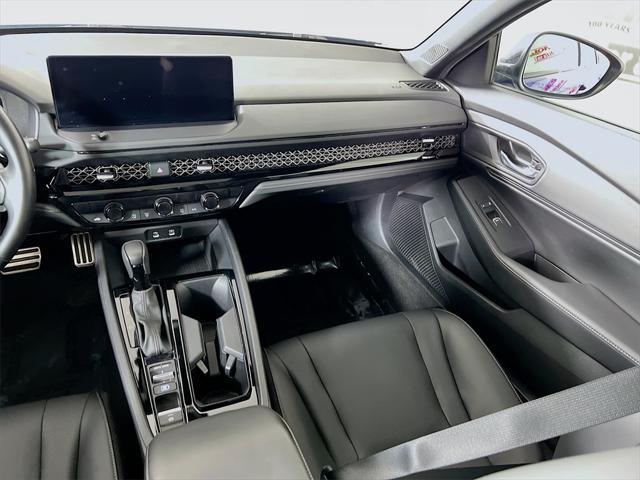 Photo of 2024 Still Night Pearl Honda Accord Hybrid