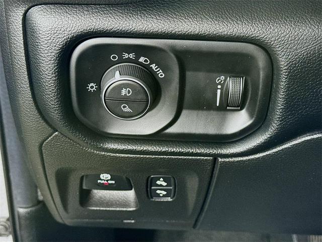 Photo of 2020 Billet Silver Metallic Clearcoat RAM 1500