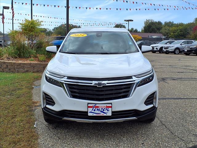 Photo of 2024 Summit White Chevrolet Equinox