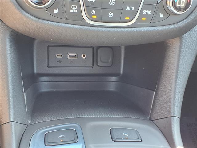 Photo of 2022 Summit White Chevrolet Equinox