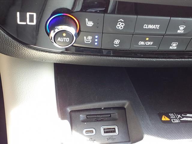 Photo of 2023 White Frost Tricoat Buick Enclave