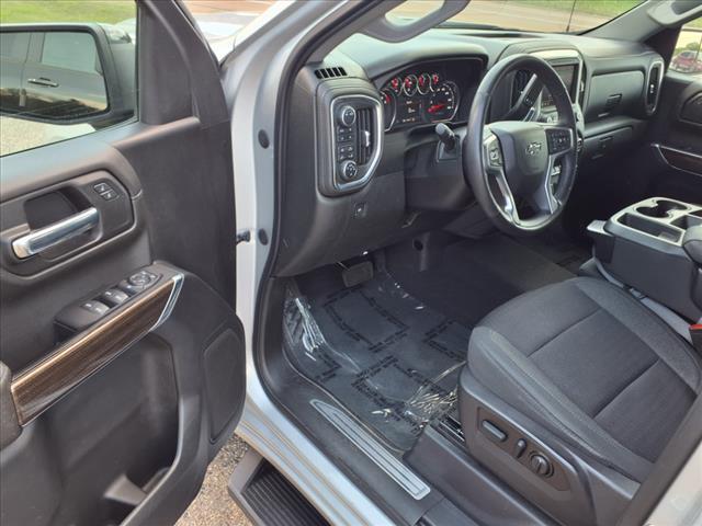Photo of 2022 Silver Ice Metallic Chevrolet Silverado 1500