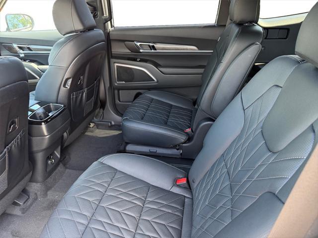 Photo of 2025 Wolf Gray Kia Telluride