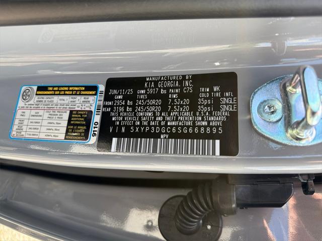 Photo of 2025 Wolf Gray Kia Telluride