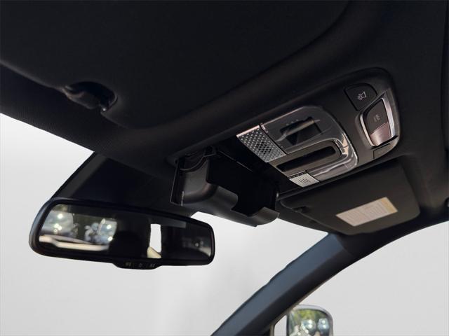 Photo of 2025 Wolf Gray Kia Telluride