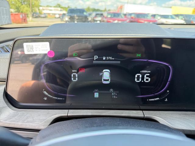 Photo of 2025 Wolf Gray Kia Telluride