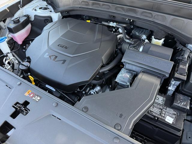 Photo of 2025 Wolf Gray Kia Telluride
