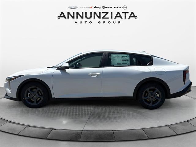 Photo of 2025 Snow White Pearl Kia K4