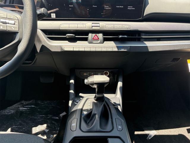 Photo of 2025 Snow White Pearl Kia K4