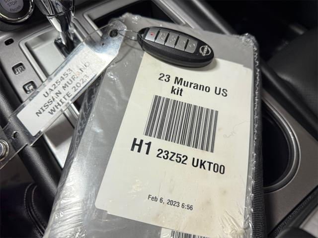 Photo of 2023 Pearl White Tricoat Nissan Murano