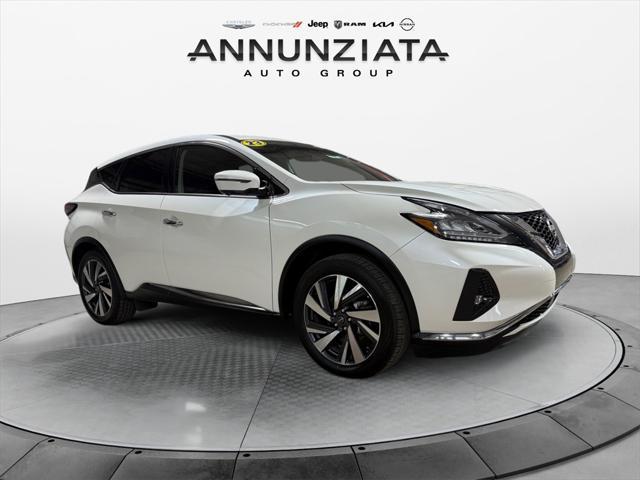 Photo of 2023 Pearl White Tricoat Nissan Murano