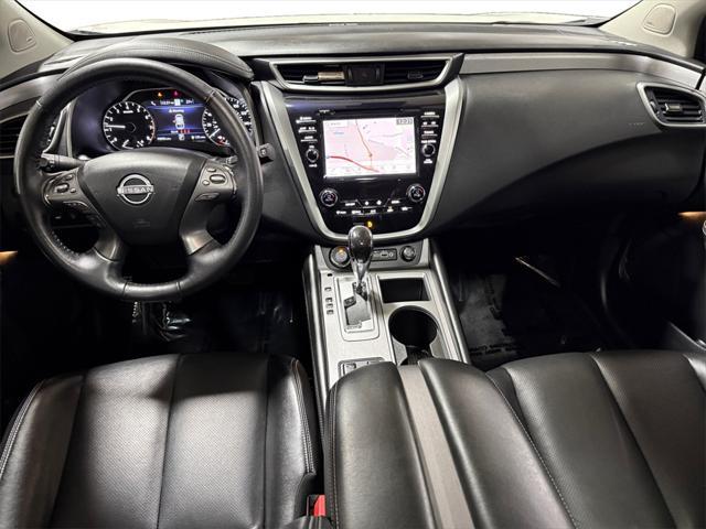 Photo of 2023 Pearl White Tricoat Nissan Murano