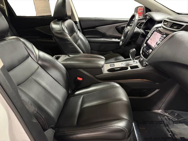 Photo of 2023 Pearl White Tricoat Nissan Murano
