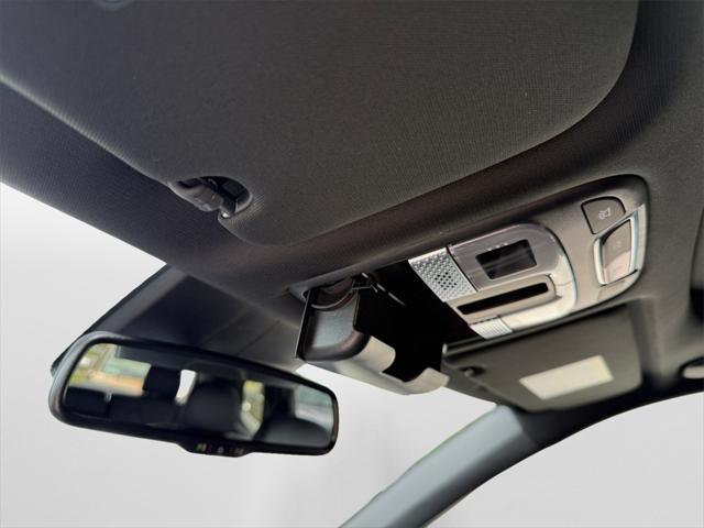 Photo of 2025 Ebony Black Kia Telluride