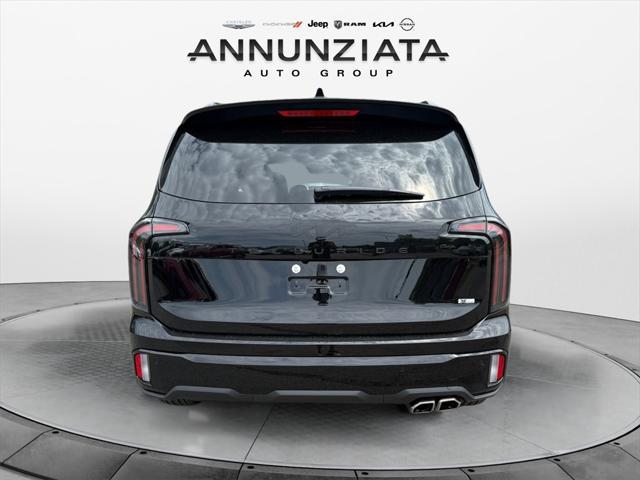 Photo of 2025 Ebony Black Kia Telluride