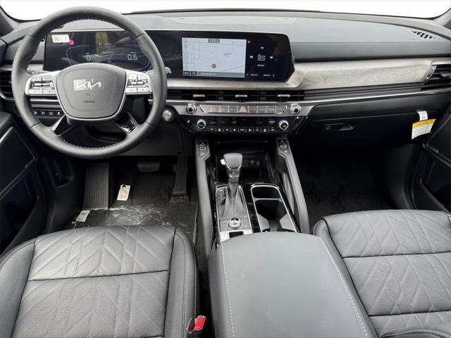 Photo of 2025 Ebony Black Kia Telluride
