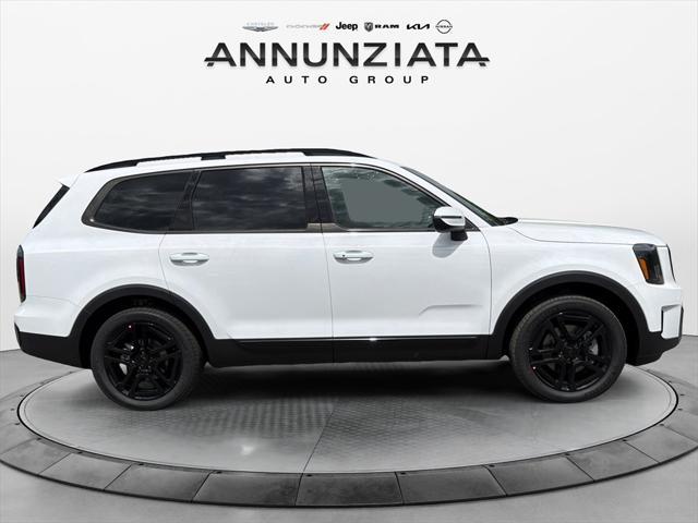 Photo of 2025 Glacial White Pearl Kia Telluride
