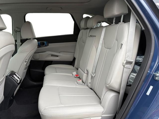 Photo of 2025 Midnight Lake Blue Kia Sorento
