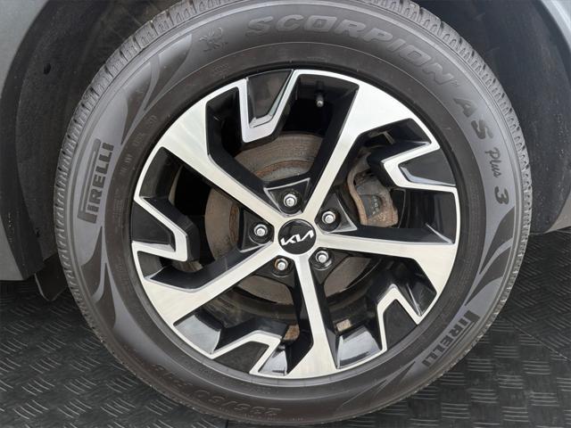 Photo of 2023 Fusion Black Kia Sportage Hybrid