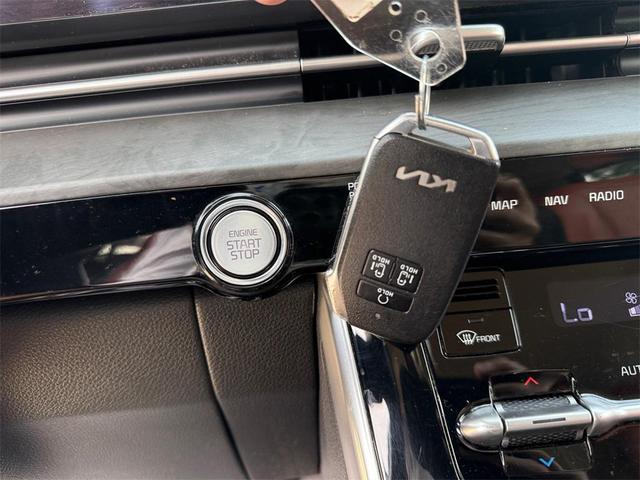 Photo of 2024 Astra Blue Kia Carnival