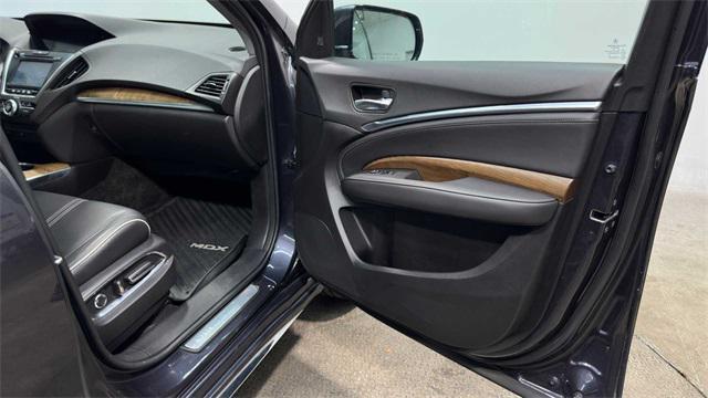 Photo of 2019 Gunmetal Metallic Acura MDX
