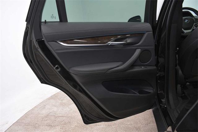 Photo of 2019 Jet Black BMW X6