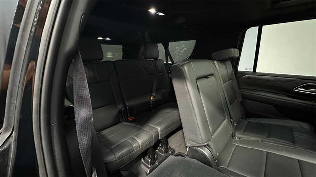 Photo of 2022 Iridescent Pearl Tricoat Chevrolet Suburban