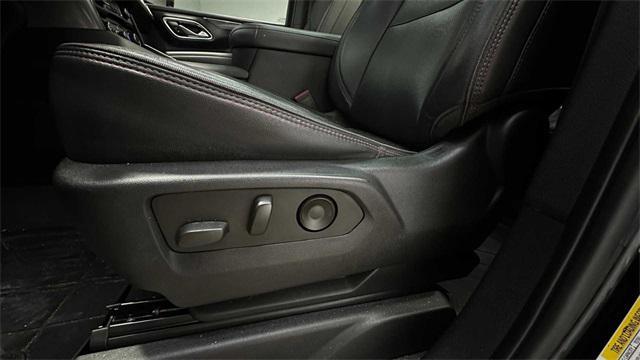 Photo of 2022 Iridescent Pearl Tricoat Chevrolet Suburban