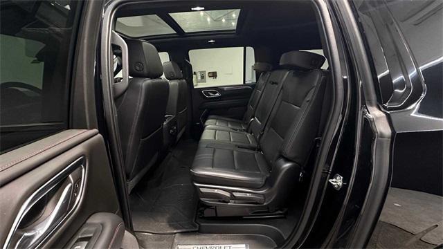 Photo of 2022 Iridescent Pearl Tricoat Chevrolet Suburban
