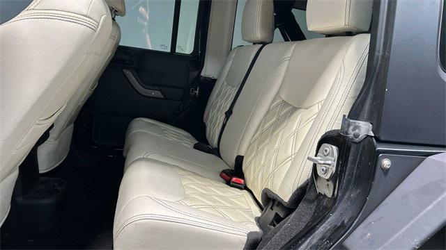 Photo of 2017 Black Clearcoat Jeep Wrangler Unlimited