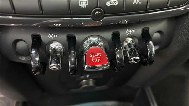Photo of 2019 Chili Red MINI Countryman