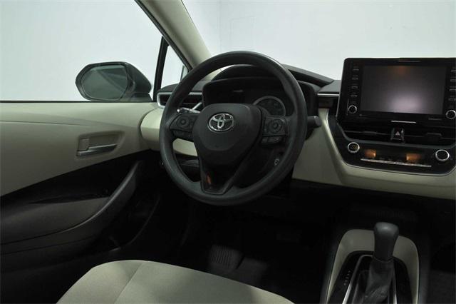 Photo of 2021 Super White Toyota Corolla