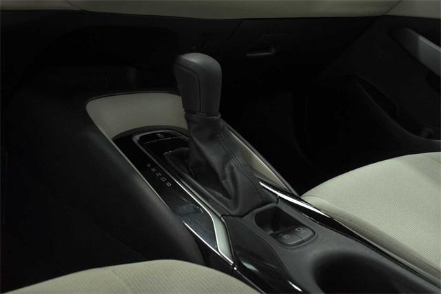 Photo of 2021 Super White Toyota Corolla