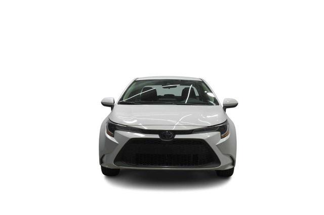 Photo of 2021 Super White Toyota Corolla