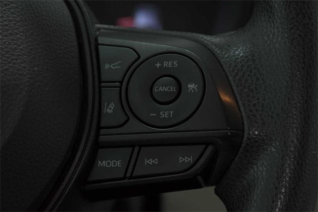 Photo of 2021 Super White Toyota Corolla