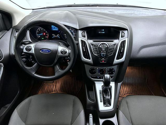 Photo of 2012 Ingot Silver Ford Focus