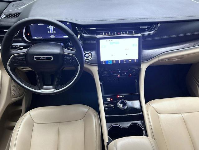 Photo of 2024 Baltic Gray Metallic Clearcoat Jeep Grand Cherokee