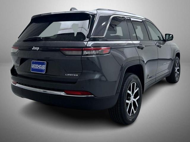 Photo of 2024 Baltic Gray Metallic Clearcoat Jeep Grand Cherokee