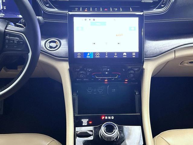 Photo of 2024 Baltic Gray Metallic Clearcoat Jeep Grand Cherokee