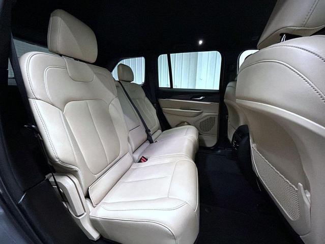 Photo of 2024 Baltic Gray Metallic Clearcoat Jeep Grand Cherokee