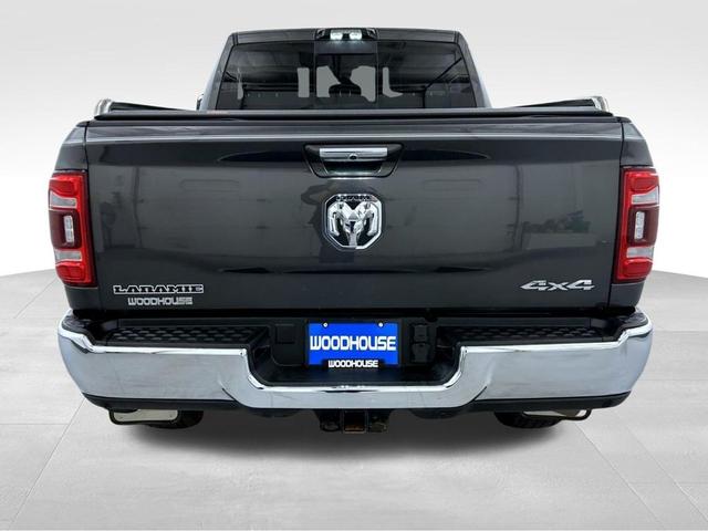 Photo of 2022 Granite Crystal Metallic Clearcoat RAM 3500
